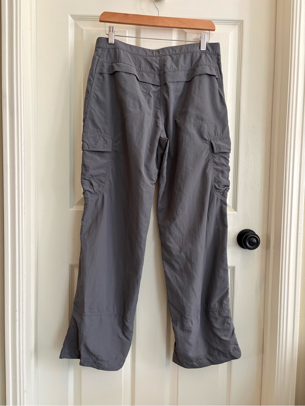 MEC Grey Cargo Hiking Pants vintage - Picture 2 of 9